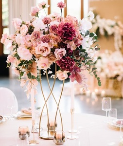 Pièce maîtresse de mariage en fer au design antique pour une table de banquet décorative et élégante avec élégance - Product Image 2