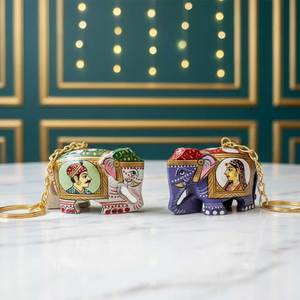Porte-clés miniature éléphant en bois artisanal, moderne et écologique, pendentif animal pour clés de voiture à bas prix - Product Image 2