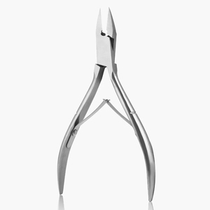 Pince à cuticules professionnelle faite à la main avec logo personnalisé pour les techniciens en ongles fabricant d'acier inoxydable pointu chez Kaamir Instruments - Product Image 3