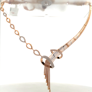 Conjunto de Collar de Oro Rosa de 18K con Diamantes, Diseño Moderno con Borla, Joyería Fina - Product Image 6