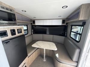 Precio Accesible para Remolques de Viaje Usados inTechs RV Sol Dusk 2024 - Product Image 4