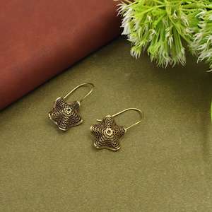 Boucles d'oreilles pendantes rondes en filigrane, bijoux bohèmes en or antique, boucles d'oreilles ethniques en filigrane, bijoux pendantes circulaires dorés - Product Image 4