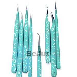 Pince à cils à motif moucheté de qualité supérieure avec embouts pointus fabriqués à partir d'outils à cils durables et écologiques en acier inoxydable - Product Image 4