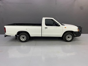 Nissan NP300 Hardbody 2.0 2017 abordable, conduite à gauche/droite - Product Image 4