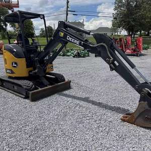 Excavatrice Johnn Deerre 26G d'occasion de haute qualité à vendre, historique de maintenance complet, prête pour les travaux de construction, moteur fiable, roulement - Product Image 1