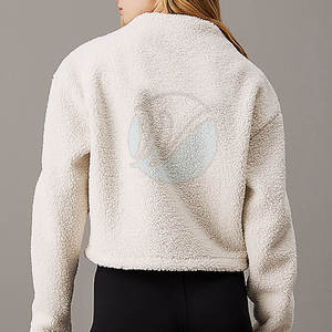 Sudadera de lana Sherpa para mujer, lo último en moda de 2024, fabricante de invierno de Pakistán con logotipo frontal - Product Image 2