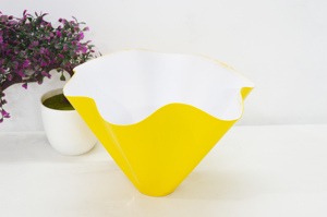 New Hot Look Curved Fancy Modern Style <b>Vase</b> Metal Powder Coated New Design Premium Yellow & White Home /<b>Wedding</b> Decoration <b>Vases</b> - Product Image 3