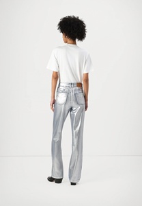 Pantalon métallisé brillant pour femme, pantalon de sport ample pour la vie quotidienne, la danse moderne, le yoga, la gymnastique, la performance, les tenues de club, les soirées, la rue - Product Image 3