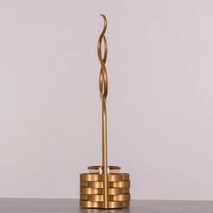 Support de bougie en laiton le plus vendu avec pièce de finition dorée intemporelle pour buffet de cheminée ou espaces de méditation disponibles à bas prix - Product Image 2