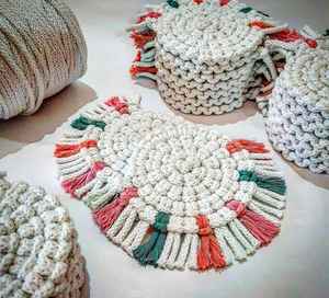 Posavasos de macramé de algodón colorido hecho a mano, posavasos tejido para cocina, decoración del hogar - Product Image 1
