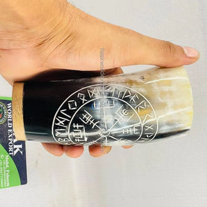 Vaso de cuerno de buey vikingo grabado Medieval para cerveza, vino, hidromiel, cerveza, cerveza, café, Búfalo, vasos de cuerno para beber de Falak World Export - Product Image 1