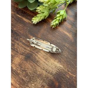 Barrette à cheveux artisanale en argent sterling Navajo avec plume, élégante pince à nœud de Noël pour filles, pinces à cheveux pour fêtes, emballage personnalisé - Product Image 4