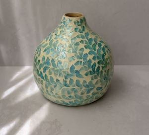 Vases décoratifs élégants en métal plaqué or faits à la main pour la maison pour les coins latéraux ou les fleurs de chambre à coucher de table centrale - Product Image 3