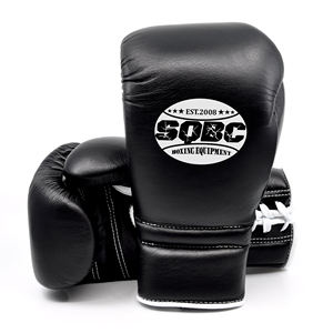 Gants de boxe en cuir noir à lacets Gants de boxe et de kickboxing de haute qualité pour l'entraînement. - Product Image 1