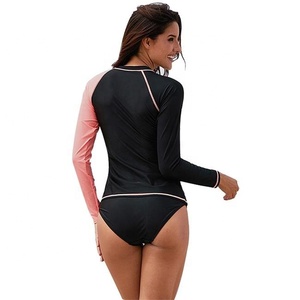 Haut de bain anti-UV à manches longues pour femme avec imprimé géométrique, en spandex et polyester - Product Image 2