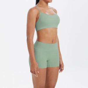 Ensemble de yoga 2 pièces à motif solide Logo avant personnalisé Taille élastique Respirant Manches courtes Logo avant à motif solide positionné - Product Image 5