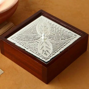 Caja de fruta seca de madera natural duradera construida para almacenamiento doméstico moderno que sirve exhibición y embalaje de regalo - Product Image 1