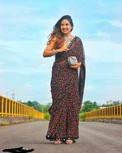 La mejor tarifa de diseñador de estilo indio y pakistaní, Sari Georgette estampada para damas, trabajo de espejo elegante, encaje, fiesta, ropa de boda - Product Image 3