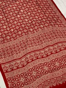 ชุดผ้าไหมลายลูกไม้ - Product Image 3