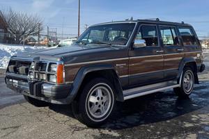 Jeep Wagoneer Limited 4x4 de 1989 - Product Image 2