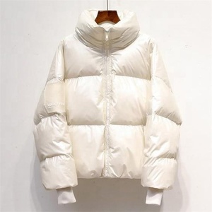 Chaqueta acolchada resistente al agua de manga Ull para mujer, Impresión de transferencia de calor, logotipo personalizado, chaqueta acolchada transpirable para mujer - Product Image 1