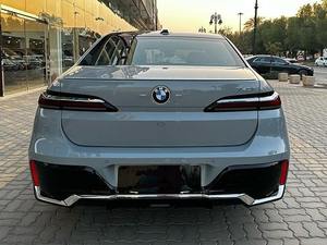 Sedán de Lujo Serie 7 Usado, Años 2023-2025, Alta Gama, Comodidad y Rendimiento, Suministrado desde Japón - Product Image 4