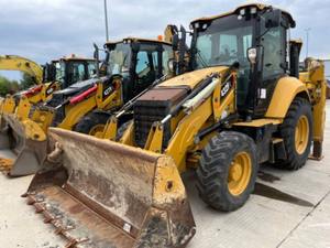 HOWO รถแบคโฮตักล้อยางสำหรับขายเครื่องจักรที่สมบูรณ์แบบสำหรับงานก่อสร้างขนาดใหญ่พร้อมปั๊มกระปุกเกียร์เครื่องยนต์ประสิทธิภาพสูง - Product Image 4