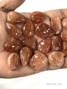 Piedra Solar Africana Roja Natural de Segunda Calidad, Gema Suelta en Cabujón, Forma Mixta, Tamaño de 20 a 30 mm Aproximadamente, Venta al por Mayor - Product Image 6