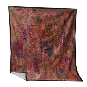 Hand Stitching India Bohemian Patchwork Design One of Kind End Lasting pink Color Vintage Sari <b>Quilt</b> <b>Throw</b> and Blanket - Product Image 2