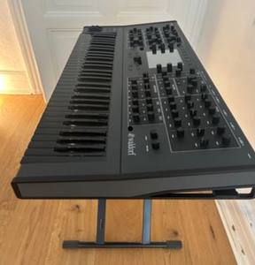 NOUVEAU Synthétiseur hybride 61 touches édition limitée Shadow Finish, Workstation de conception sonore professionnelle - Product Image 2