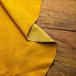 Cuero perforado verde azulado exuberante disponible en 1 a 22 pies cuadrados para productos de cuero personalizados. - Product Image 5