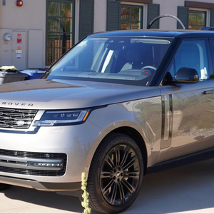 Land Rover Range Rover Sport P530 SE 2023, 650 Millas, V8 Biturbo, Tracción en las Cuatro Ruedas, Paquete de Mejora Interior Premium Claro, Volante a la Izquierda, en Venta - Product Image 1