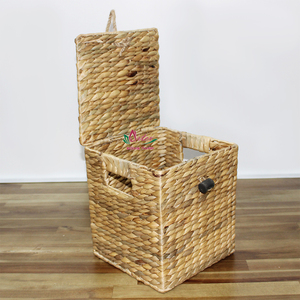 Caja de pañuelos multifunción de artémisia y jacinto de agua hecha a mano Artex Dong Thap, venta directa de fábrica para almacenamiento y decoración - Product Image 2