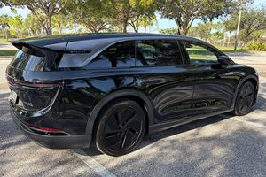 USADO LHD/RHD 2026 LUCID GRAVITY GRAND TOURING - Product Image 3