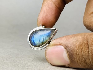 Dernière bague de créateur bohème faite à la main bijoux en argent sterling 925 bagues en labradorite poire naturelle bague en pierres précieuses bleues article cadeau - Product Image 2