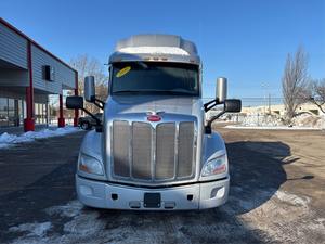 ขายรถบรรทุกมือสองปี 2021 Peterbilt 579 456 แรงม้า Cummins เกียร์ 12 สปีด Endurant Eaton Fuller พร้อมเครื่องมือช่างสำหรับงานหนัก ราคาดีที่สุด - Product Image 3