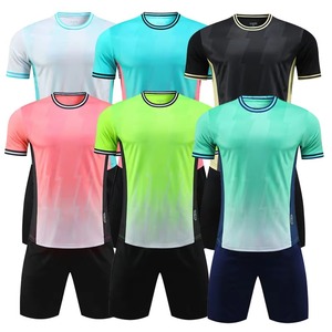 Uniformes d'équipe de jeu pour hommes Vêtements de sport de football pour enfants Maillot de football à manches courtes pour l'entraînement de football - Product Image 5