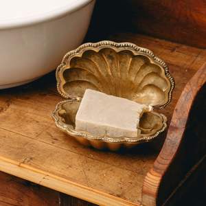 Porte-savon en laiton artisanal de qualité supérieure pour une décoration de salle de bain exclusive, avec du laiton massif et une finition raffinée - Product Image 5