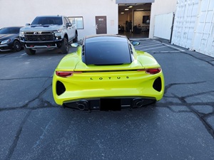 Lottuus Emira 2025 Edición de Lanzamiento Gasolina Bajo Kilometraje - Product Image 2