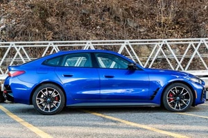 2023 for l 4 M 50 Sedan AWD Lithium Battery R18 Tires Leather Seats <b>Panoramic</b> Sunroof 6 Seats Aluminium Alloy Roof Rack - Product Image 5