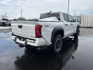 โตโยต้า ทาโคมา ปี 2025 ขับเคลื่อน 4 ล้อ 2.4 ลิตร สภาพดี พร้อมส่ง - Product Image 4