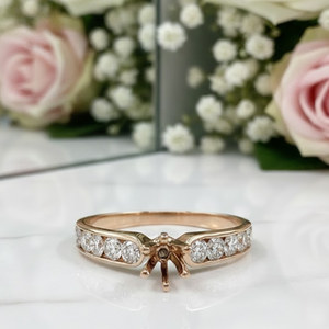แหวนทองคำแท้ 18k สีโรสโกลด์ ประดับเพชรธรรมชาติ ดีไซน์คลาสสิคแบบ Pave Band สำหรับติดตั้งเพชรเม็ดเดี่ยว แหวนหมั้นสำหรับเจ้าสาว เครื่องประดับชั้นดี - Product Image 2