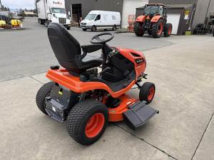 Cortadora de césped Kubota G261, eficiente y confiable, ideal para un corte preciso y tareas de mantenimiento del césped. - Product Image 6