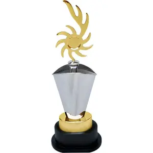 Thiết kế tuyệt vời Trophy bạc đánh bóng cao cấp chất lượng xuất khẩu của nhôm đa màu sắc thể thao danh hiệu và ly