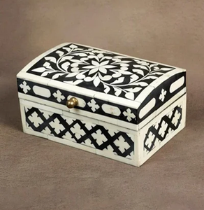 Chic black and <b>white</b> bone inlay <b>jewellery</b> <b>box</b> featuring a bold zigzag pattern, available at wholesale prices. - Product Image 2