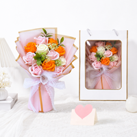 Bouquet de roses artificielles réalistes parfumées faites à la main en gros avec boîte carrée Cadeau pour Noël, la Saint-Valentin, un anniversaire