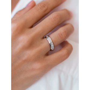 Preciosos Anillos de Compromiso Clásicos para Mujer con Moissanita de Corte Redondo, Acero Inoxidable, Chapado en Oro de 18K, Elegantes Anillos de Diamantes - Product Image 4