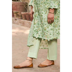 Traje de Muselina Estampado y Bordado de 3 Piezas con Dupatta Translúcida y Transpirable para Ocasiones Diurnas - ODM DN-62039 - Product Image 1