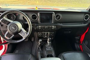 JEEP WRANGLER UNLIMITED SAHARA 4XE 2021 D'OCCASION CÔTÉ GAUCHE/CÔTÉ DROIT - Product Image 3
