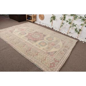 Alfombra Turca Vintage de Lana Beige, 6.3x8.1 pies (192x246 cm) - Product Image 4